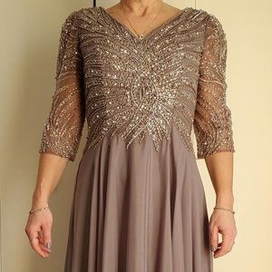 Montage formal dress